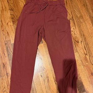 lululemon athletica Women's Joggers in Rust